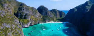 Залив Майя Бэй в Таиланде откроется через 1,5 месяца